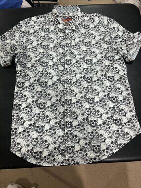 Robert Graham Shirt Mens Large Skull Print Short Sleeve Classic Fit button down